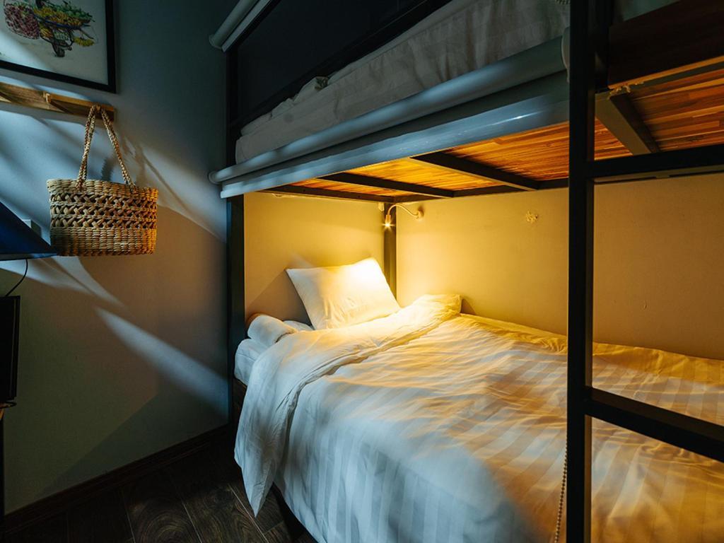 Ha Noi Re Hostel Ханой Екстериор снимка
